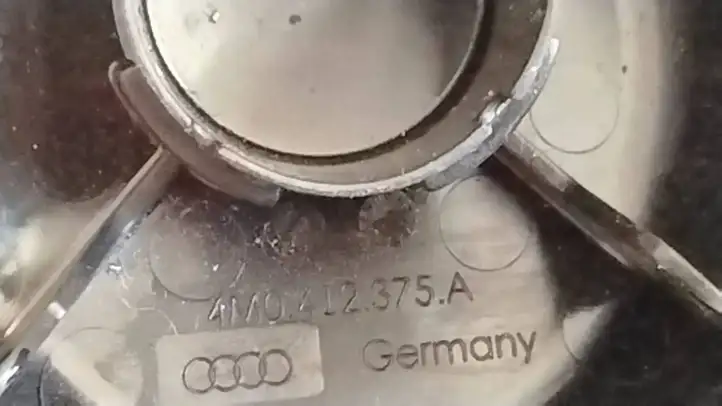 Audi A4 S4 B9 (2015 - 2019) 4M0412375A Прочие детали моторного отсека — фото 3
