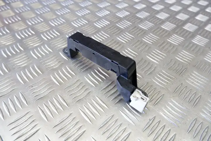 Toyota Prius+ (ZVW40) (2011 - 2018) 8999730070 Антенна системы Keyless — фото 1