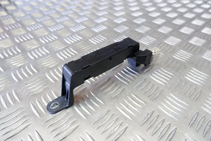 Toyota Prius+ (ZVW40) (2011 - 2018) 8999730070 Антенна системы Keyless — фото 7