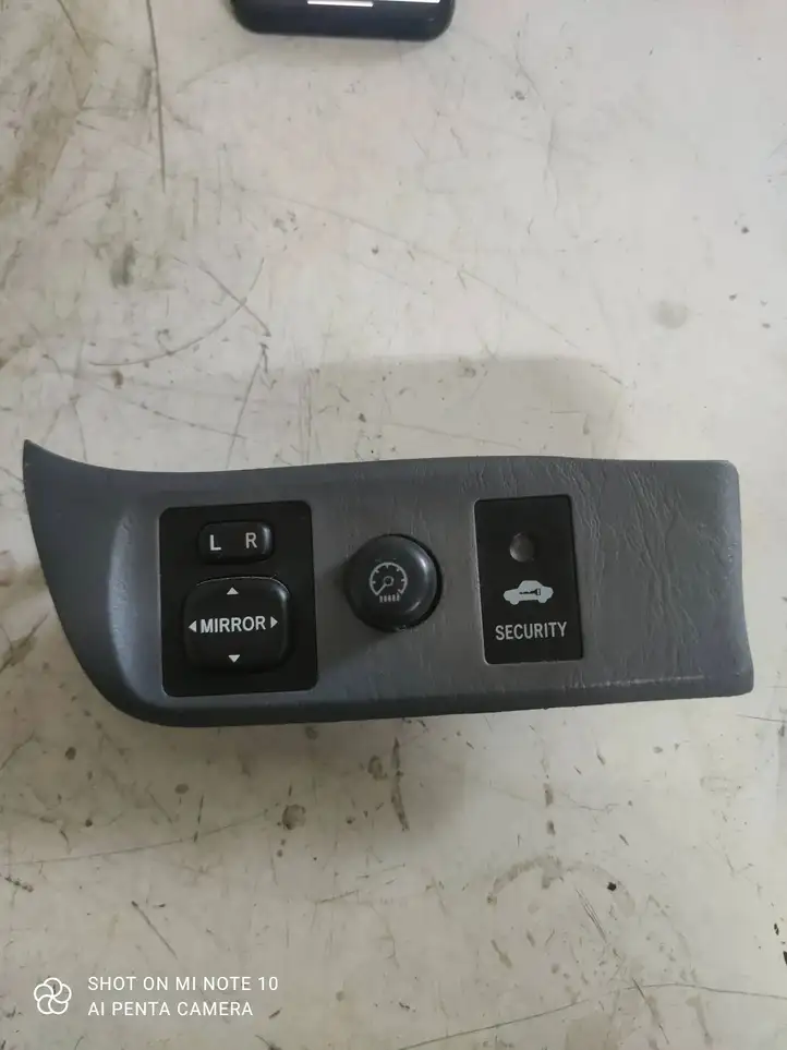 Toyota RAV 4 (XA20) (2000 - 2005) 55440-42020 Прочие детали салона — фото 1