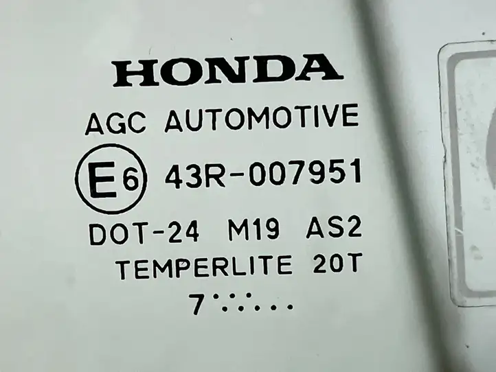 Honda Civic (2006 - 2011) 43R007951 Стекло передней двери — фото 3