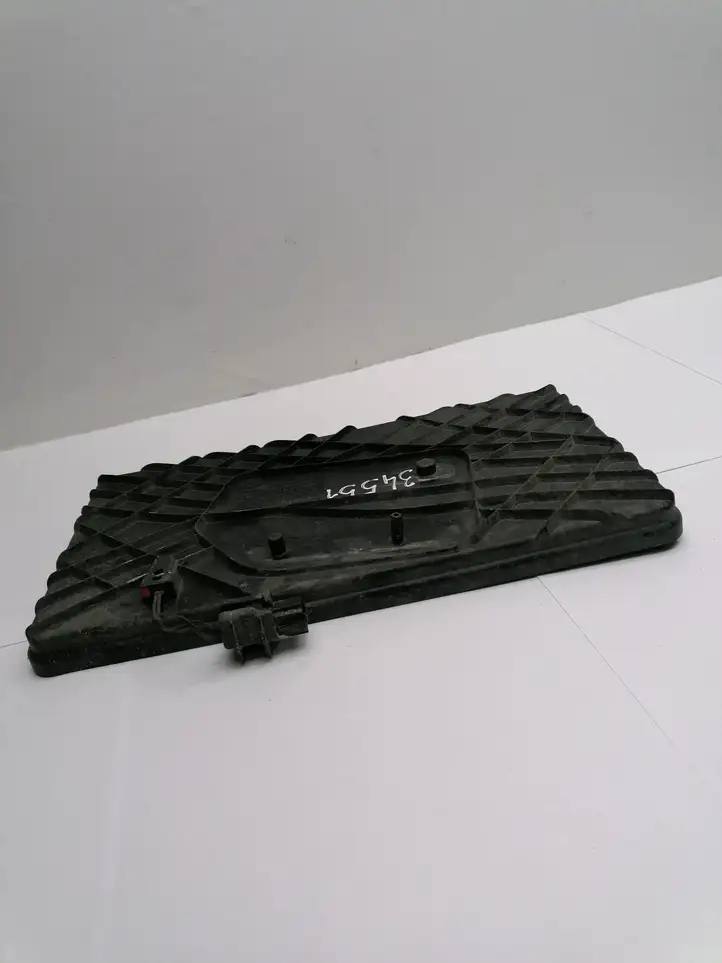 Toyota Avensis T250 (2006 - 2009) 7443105080 Площадка аккумулятора — фото 2