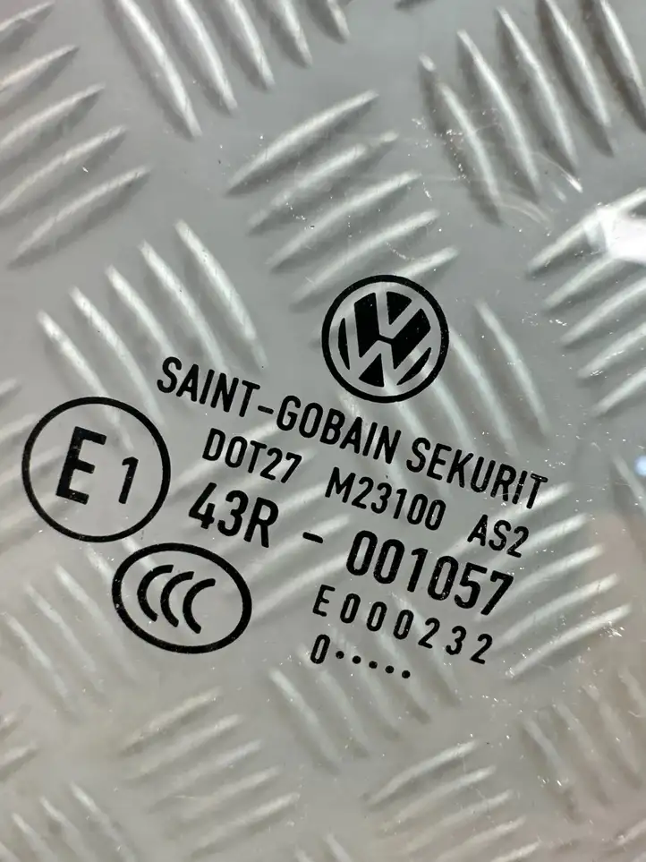 Volkswagen Golf VI (2009 - 2013) 43R001057 Стекло задней двери — фото 2