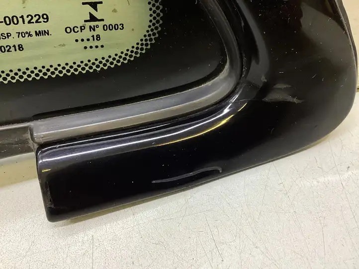 Chrysler Pacifica (2016 - ) 43R001229 Треугольное стекло кузова — фото 6