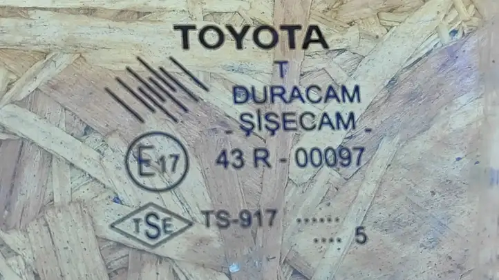 Toyota Corolla Verso AR10 (2004 - 2009) 43R00097 Стекло передней двери — фото 2