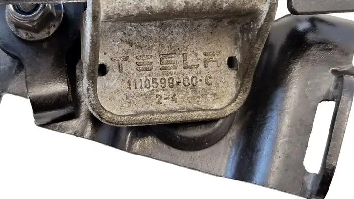 Tesla Model 3 (2017 - 2023) 111912000 Площадка аккумулятора — фото 6