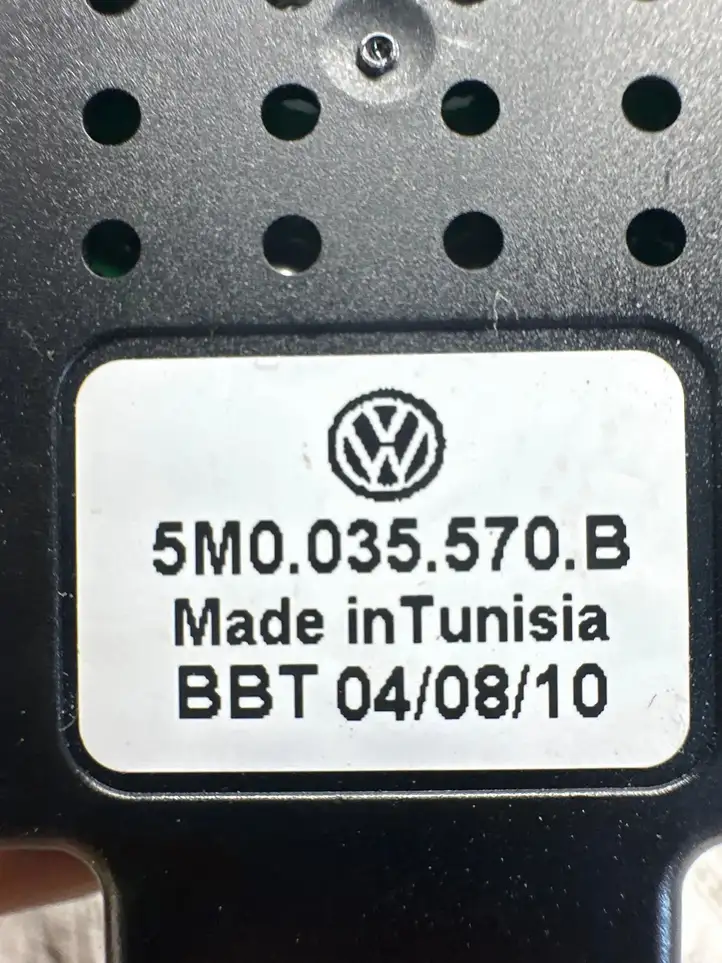 Volkswagen Golf VI (2009 - 2013) 5M0035570B Усилитель антенны — фото 3