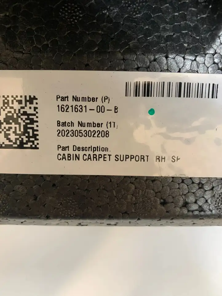 Tesla Model Y (2019 - 2024) 162163100B Прочие детали салона — фото 4