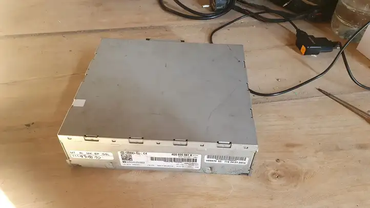 Audi A4 (2011 - 2015)  4G0035061K Радио/ проигрыватель CD/DVD / навигация