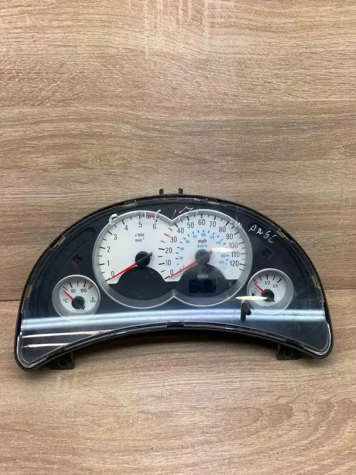 Opel Corsa C (2000 - 2003)  13128298DF Спидометр (приборный щиток)