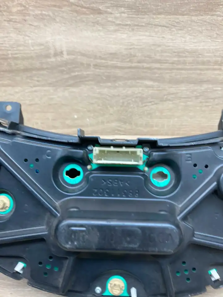 Opel Corsa C (2000 - 2003)  13128298DF Спидометр (приборный щиток)