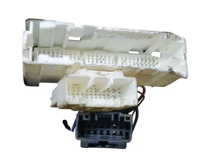 Toyota Prius (XW30) (2009 - 2015) 82162 Прочая электропроводка — фото 5