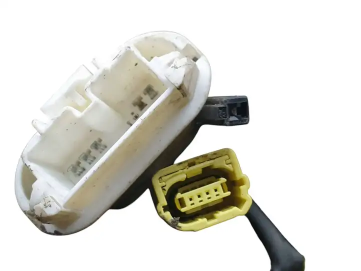 Toyota Prius (XW30) (2009 - 2015) 82162 Прочая электропроводка — фото 6