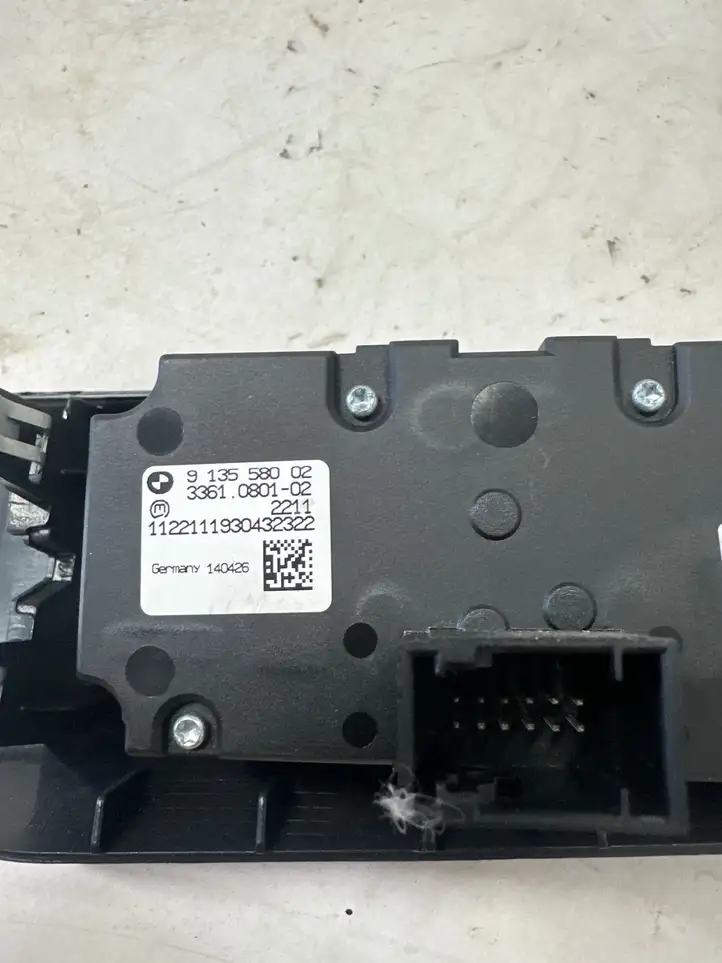 BMW X6 E71 (2008 - 2014) 913558002 Включатель фонарей — фото 2