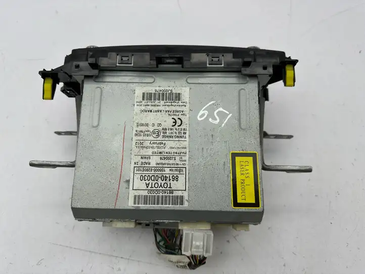 Toyota Yaris (2009 - 2012) 861400D030 Магнитола / мультимедийная система — фото 3