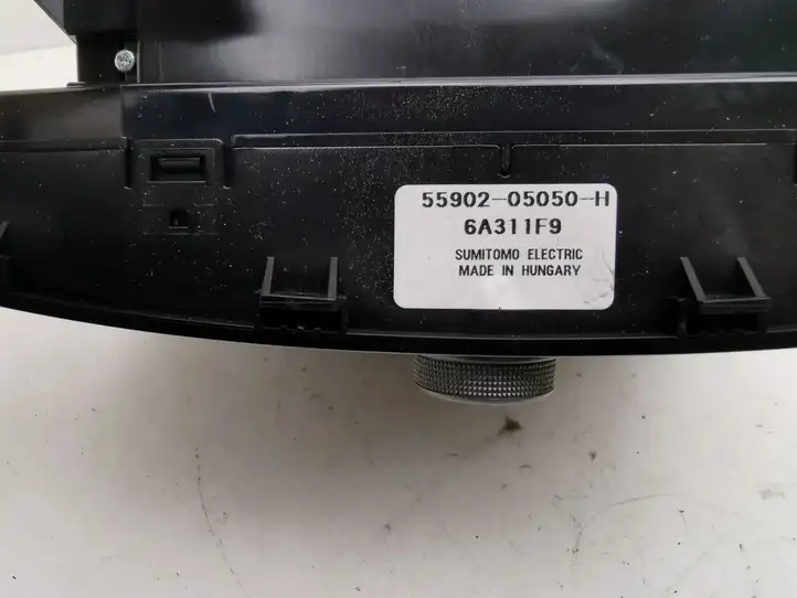Toyota Avensis T250 (2003 - 2006) 5590205050H Магнитола / мультимедийная система — фото 7
