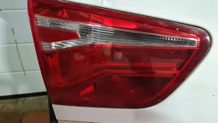 Seat Alhambra (Mk2) (2010 - 2017) Крышка багажника — фото 3