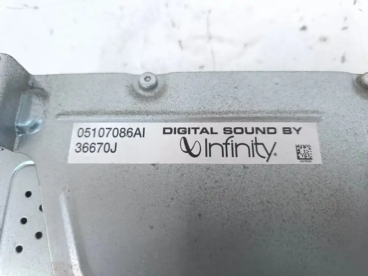 Dodge Grand Caravan (2007 - 2020) 05107086AI Усилитель звука — фото 9