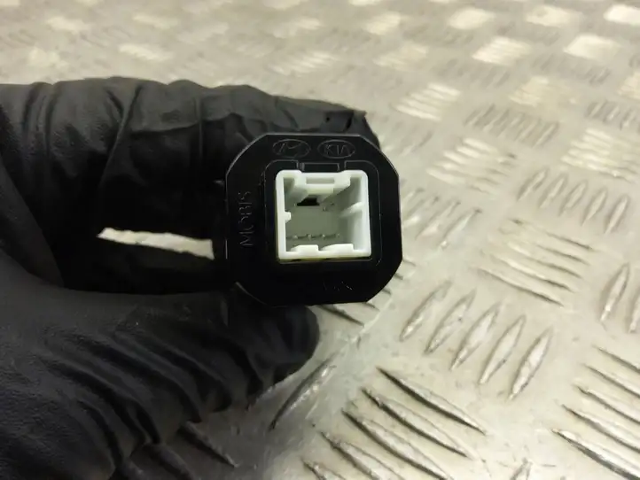 Kia Niro (2016 - ) 96125-D4000 USB разъем — фото 5