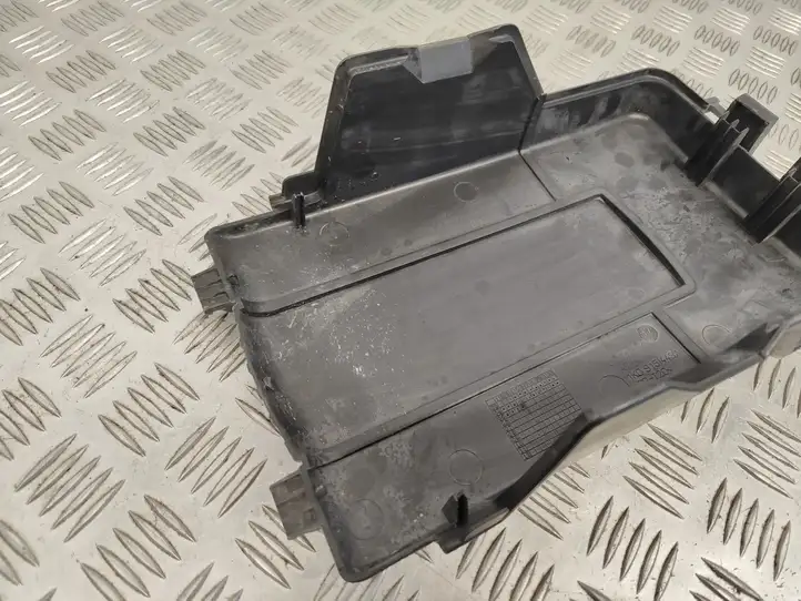 Volkswagen Golf Plus (2004 - 2008) 1K0915443A Крышка ящика аккумулятора — фото 4