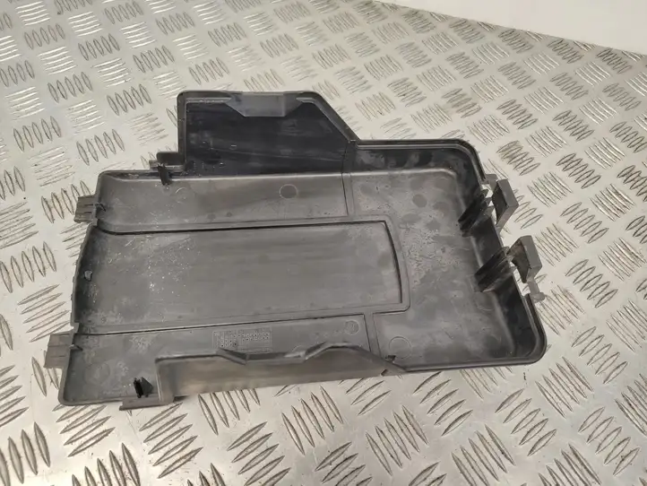 Volkswagen Golf Plus (2004 - 2008) 1K0915443A Крышка ящика аккумулятора — фото 7