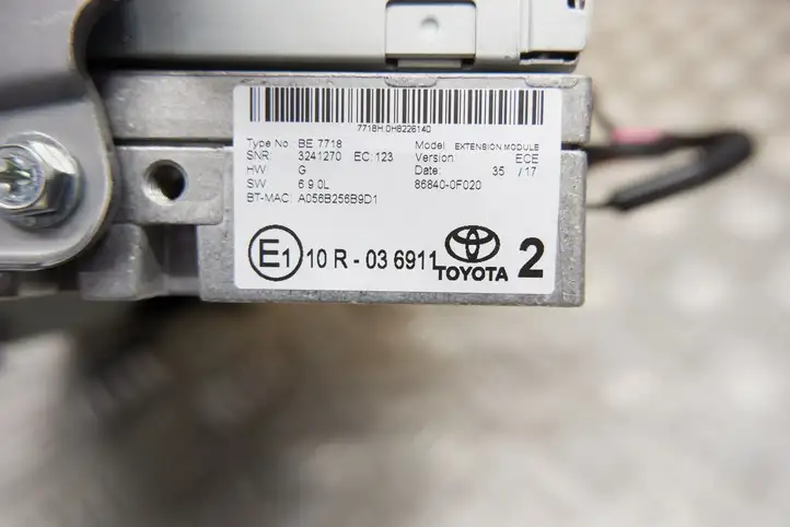 Toyota Prius+ (ZVW40) (2011 - 2018) 8614047221 Магнитола / мультимедийная система — фото 9
