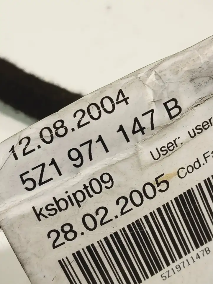Volkswagen Fox (2005 - 2009) 5Z1971147B Жгут проводов крышки багажника — фото 4