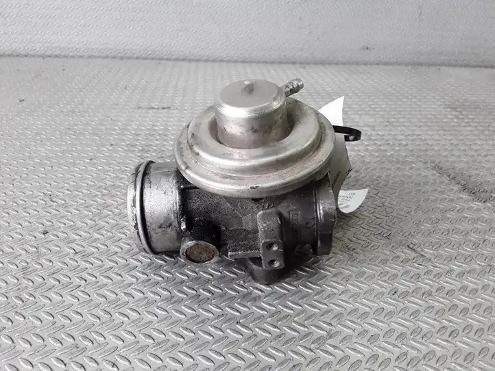 Volkswagen Polo III 6N 6N2 6NF (1994 - 2001) 038129637 Охладитель клапана EGR — фото 2