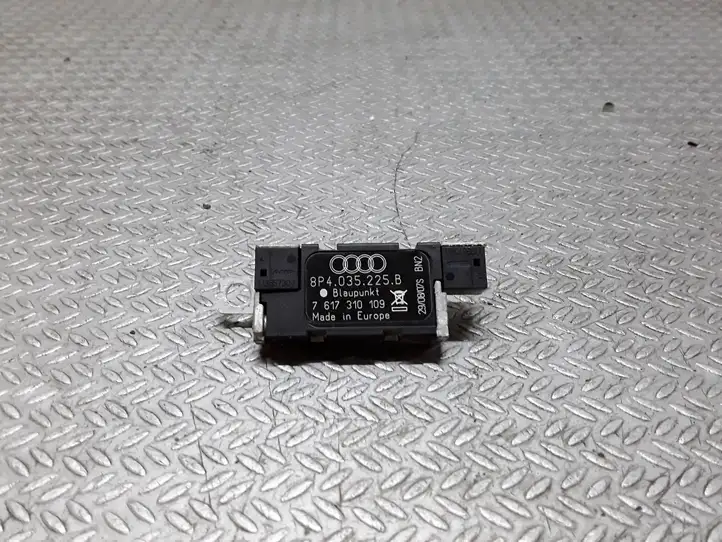 Audi A3/S3 8P (2008 - 2013) 8P4035225B Усилитель антенны — фото 1