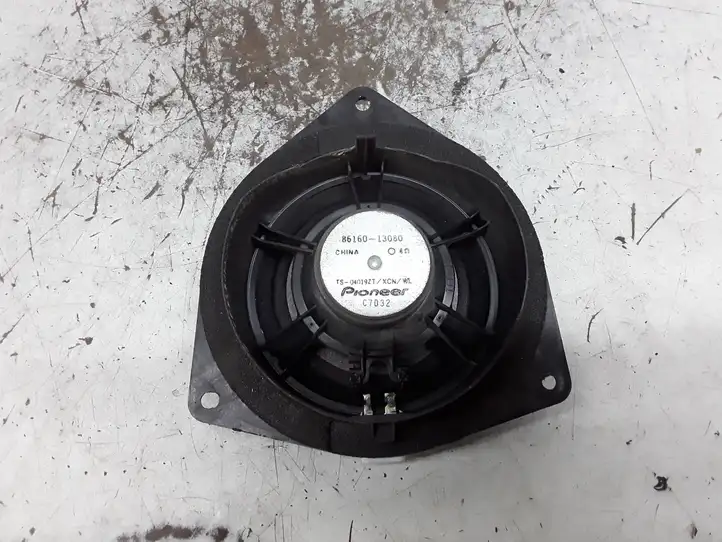 Toyota Avensis Verso (2001 - 2004) 8616013080 Динамики задних дверей — фото 2