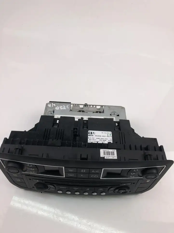 Citroen C5 (2004 - 2008) 96715288ZD Магнитола / мультимедийная система — фото 2