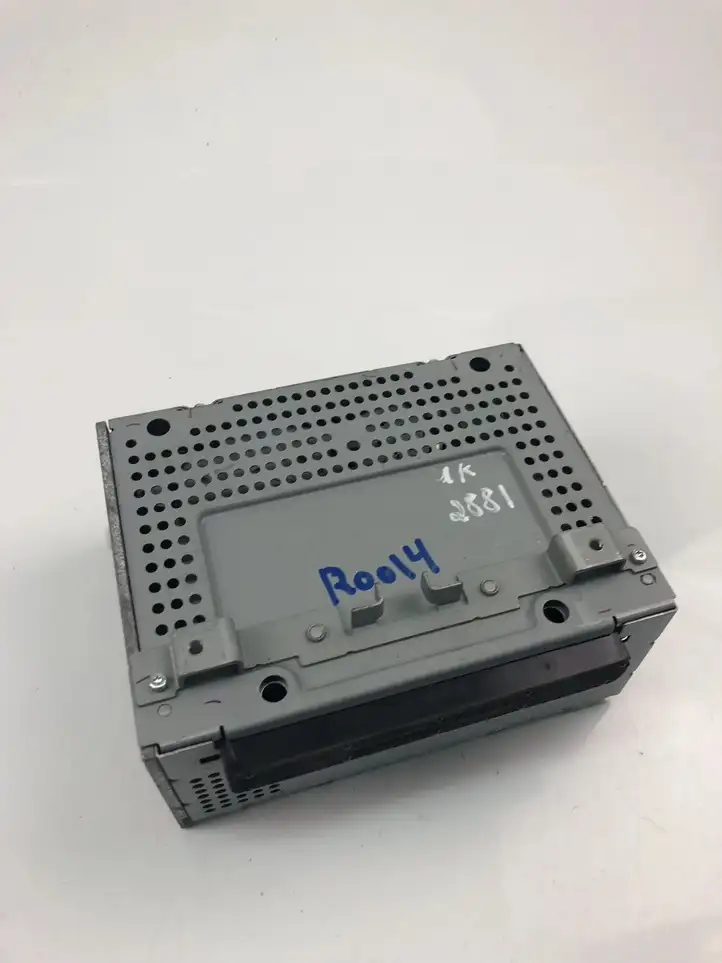 Ford Fiesta (2013 - 2017) E1BT18C815GE Магнитола / мультимедийная система — фото 1
