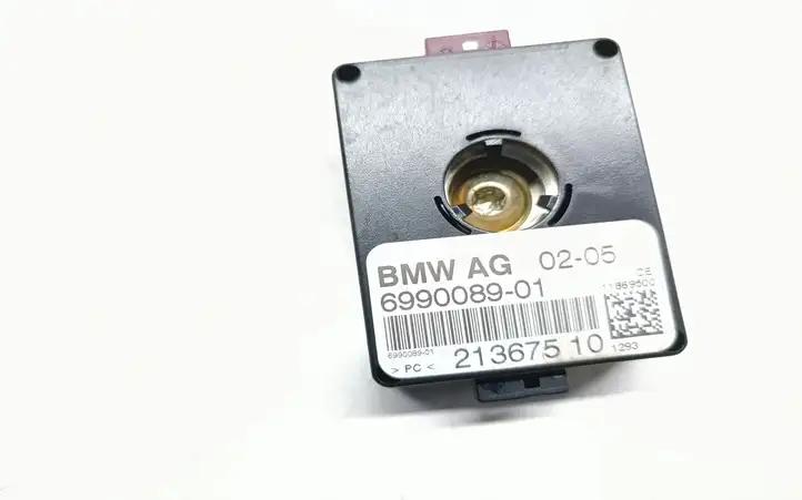 BMW X3 E83 (2003 - 2010) 6990089 Усилитель антенны — фото 3