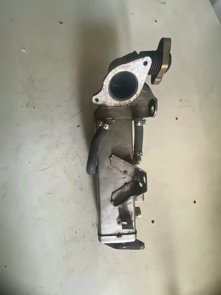 BMW 1 F20 F21 (2011 - 2019) 7810751 Охладитель клапана EGR — фото 1