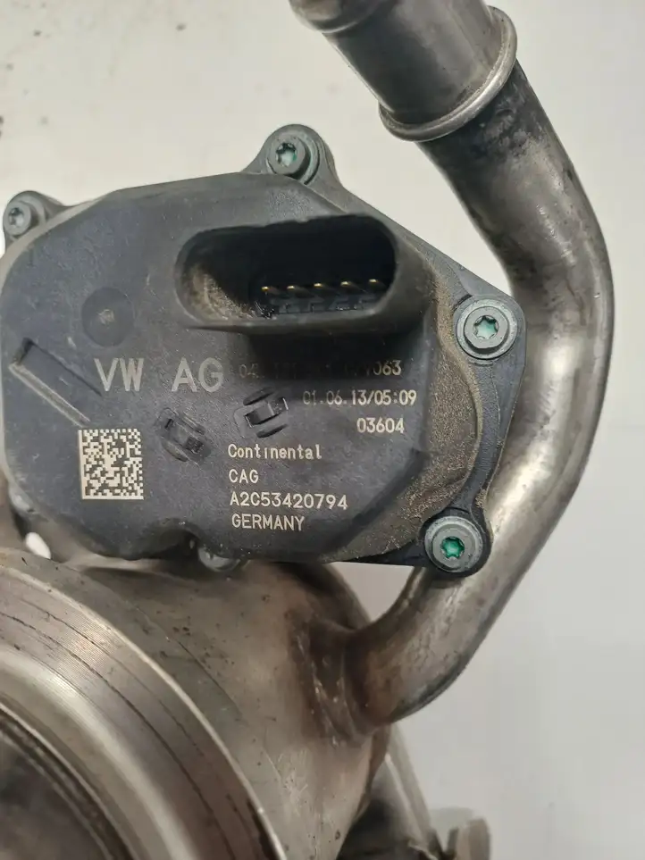 Skoda Octavia Mk3 (5E) (2013 - 2019) 04L131512 Охладитель клапана EGR — фото 3