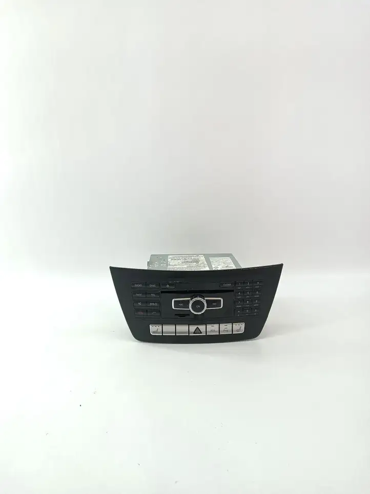 Mercedes-Benz C W204 (2007 - 2014) A2049015204 Магнитола / мультимедийная система — фото 1
