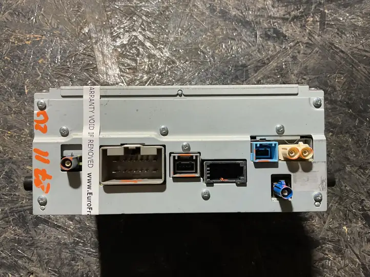 Volvo V60 (2013 - 2018) 31396100 Магнитола / мультимедийная система — фото 6