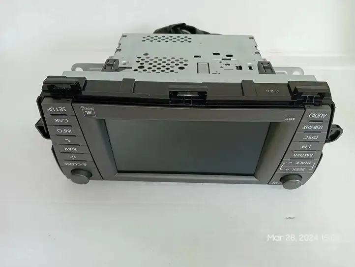 Toyota Prius (XW30) (2009 - 2015) 8680447100 Магнитола / мультимедийная система — фото 5