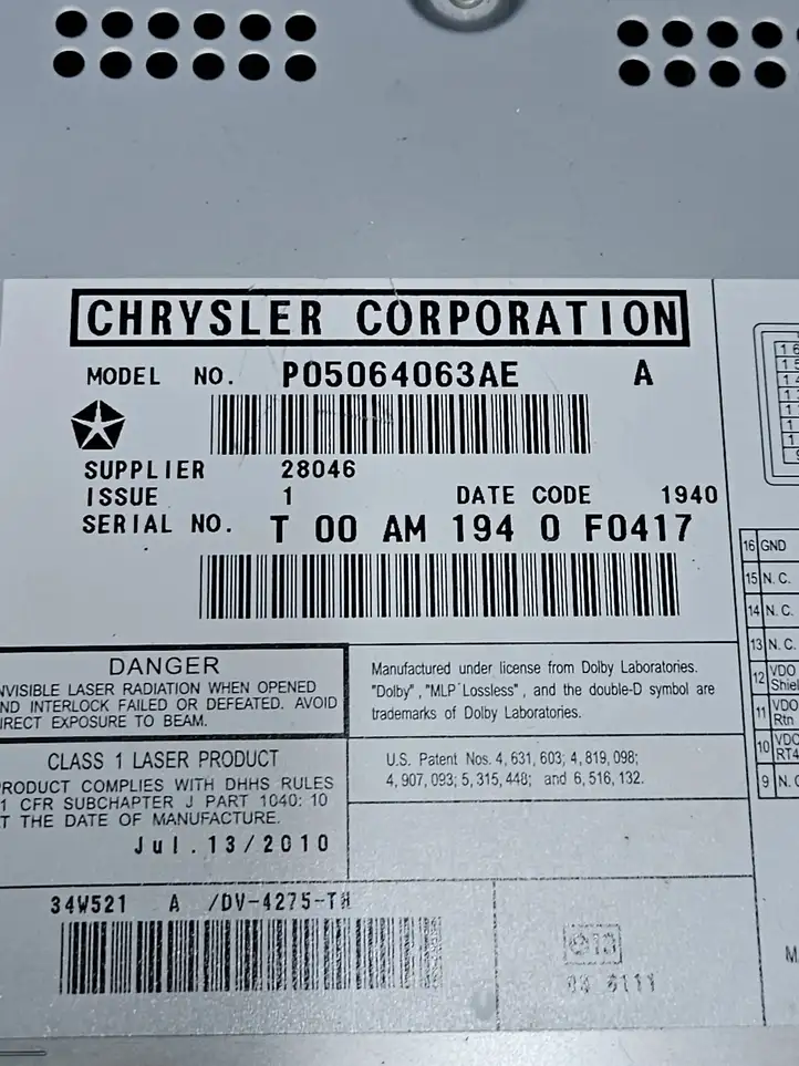Chrysler Town & Country V (2010 - 2016) P05064063AE Магнитола / мультимедийная система — фото 3