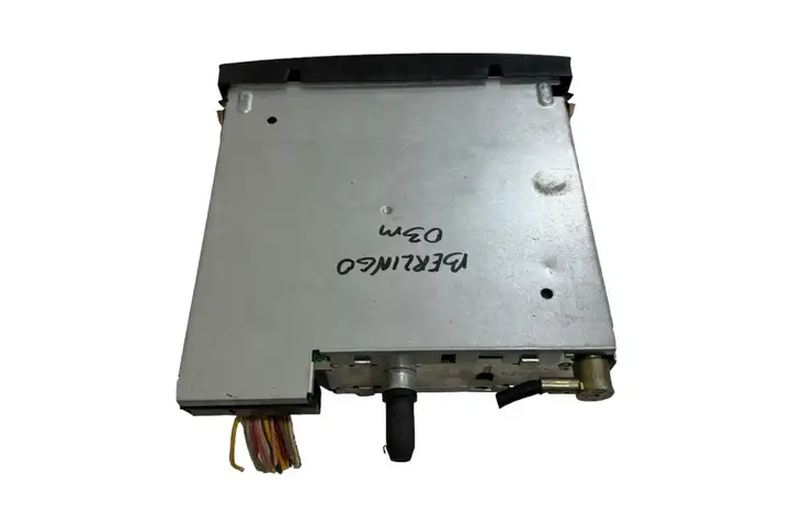 Citroen Berlingo (2003 - 2007) 96489417XT00 Магнитола / мультимедийная система — фото 3