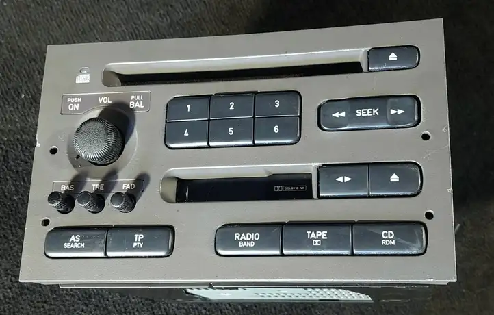 Saab 9-5 (1998 - 2005) 6868V0004829 Магнитола / мультимедийная система — фото 1