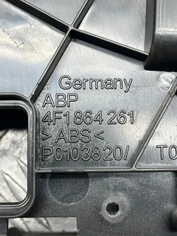 Audi A6 S6 C6 4F (2004 - 2008) 4F1864261 Прочие детали салона — фото 3