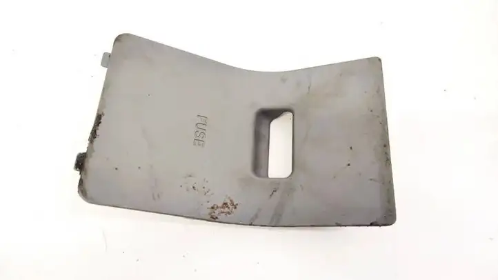 Toyota Yaris (1999 - 2003) 5554552010 Крышка ящика предохранителей — фото 1