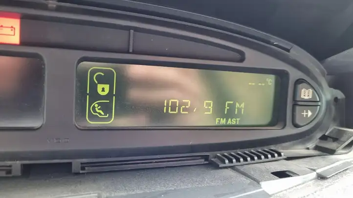 Citroen Xsara Picasso (1999 - 2012) 96599992 Магнитола / мультимедийная система — фото 6