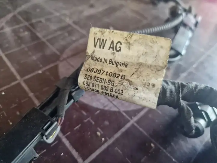 Volkswagen Golf Sportsvan (2014 - 2017)  06J971082B Провода жиклер (форсунок) топлива