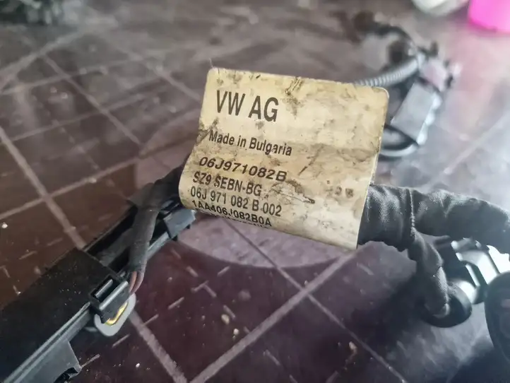 Volkswagen Golf Sportsvan (2014 - 2017)  06J971082B Провода жиклер (форсунок) топлива