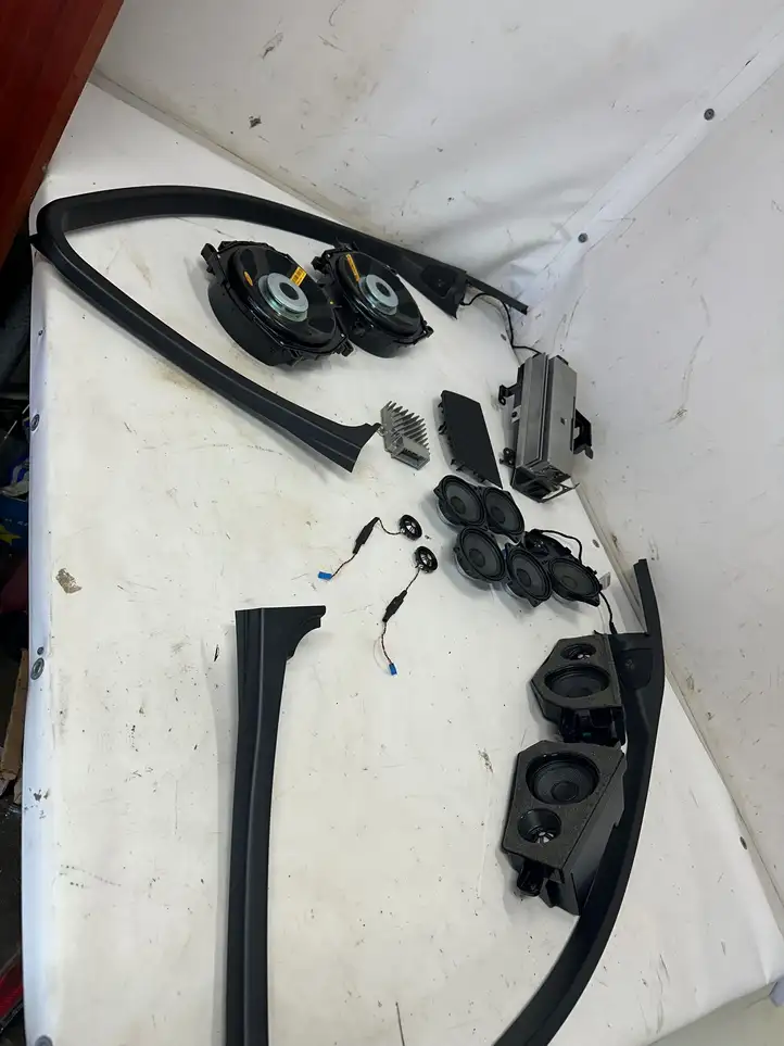 BMW X6 E71 (2008 - 2014) 9283736 Комплект аудиосистемы — фото 2