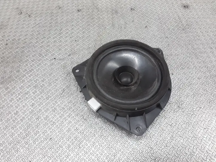 Toyota Corolla Verso E121 (2001 - 2004) 8616044130 Динамики задних дверей — фото 1