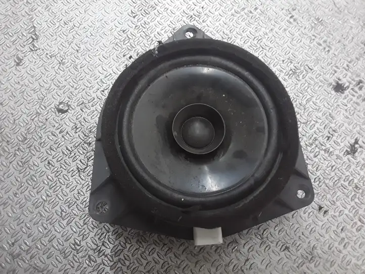 Toyota Avensis Verso (2001 - 2004) 8616044130 Динамики задних дверей — фото 2