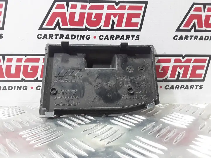 Audi A4 S4 B8 8K (2007 - 2011) 8K1819424 Крышка ящика аккумулятора — фото 3